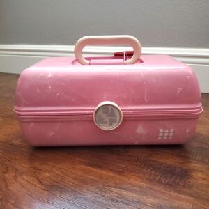 Caboodles On-the-go Girl cosmetics chest in rose marble